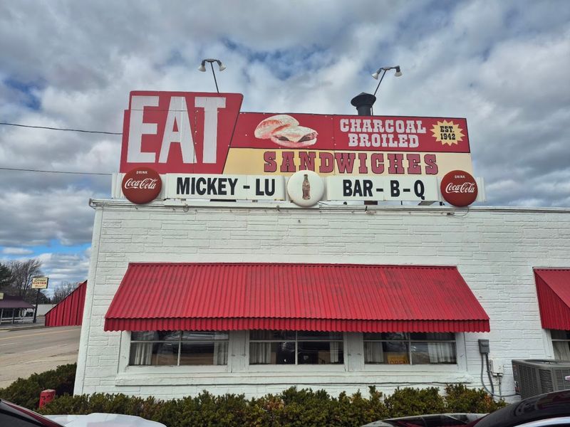 Mickey-Lu Bar-B-Q: A Smokehouse Legend That Has Stood The Test Of Time