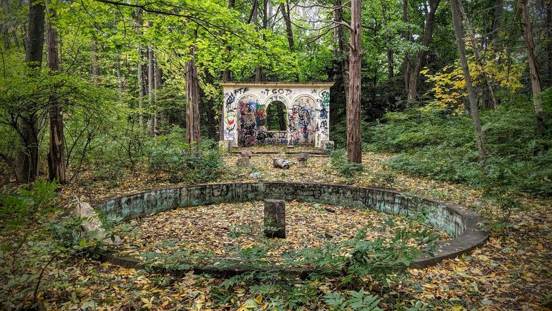 The Highover Estate Ruins Turn Your Hike Into A Walk Through History