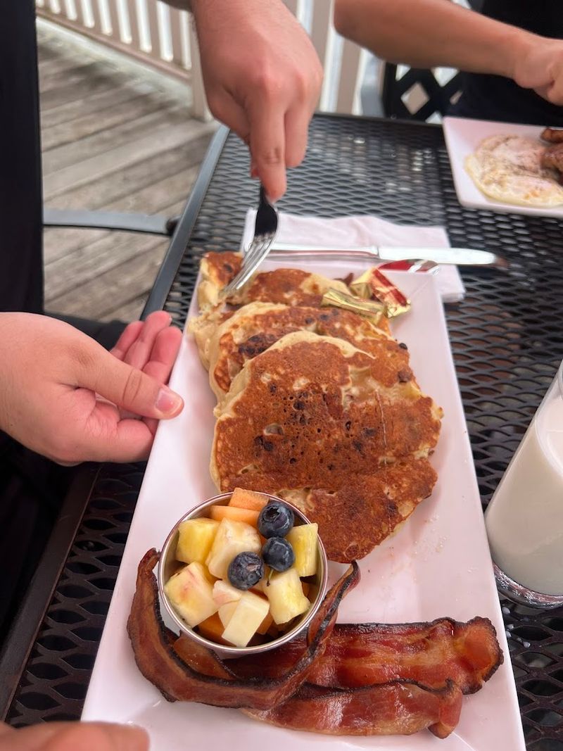 Seasonal Ingredients That Enhance Morning Meals