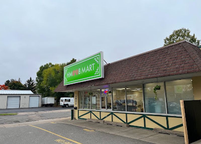 The Family-Owned Market Bringing Hmong Flavors To Wausau