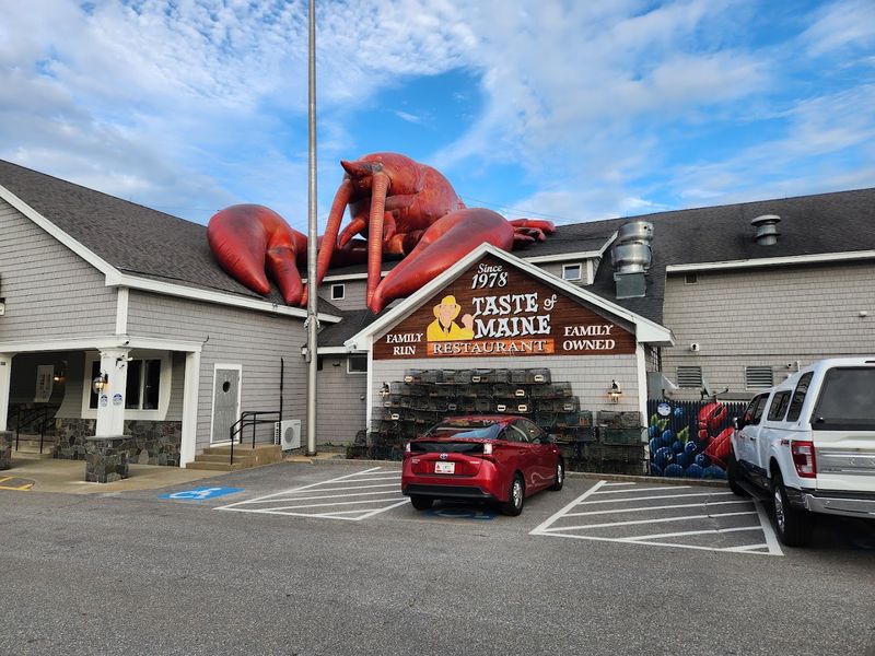 A Route 1 Seafood Tradition Has Welcomed Summer Travelers Since 1978