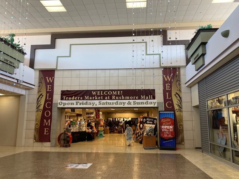 A Shopping Experience That Covers Every Corner