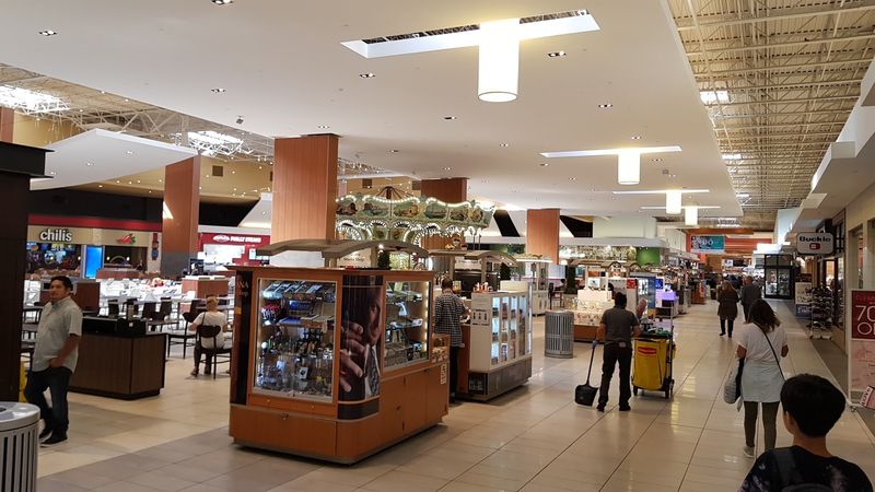 Tennessee's Largest Outlet Mall Has More Than 200 Places To Explore