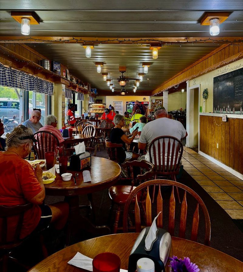 A Welcoming Stop For Hearty Country Cooking