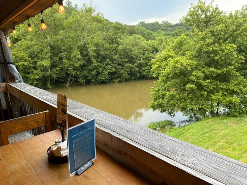 A Riverside Escape For Southern Flavors