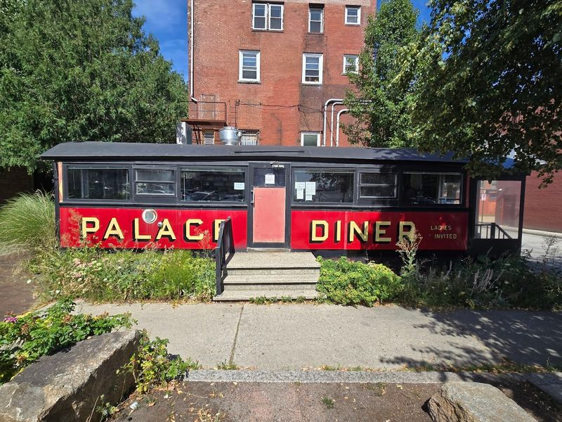 A Breakfast Spot That Road Trippers Actually Plan Around