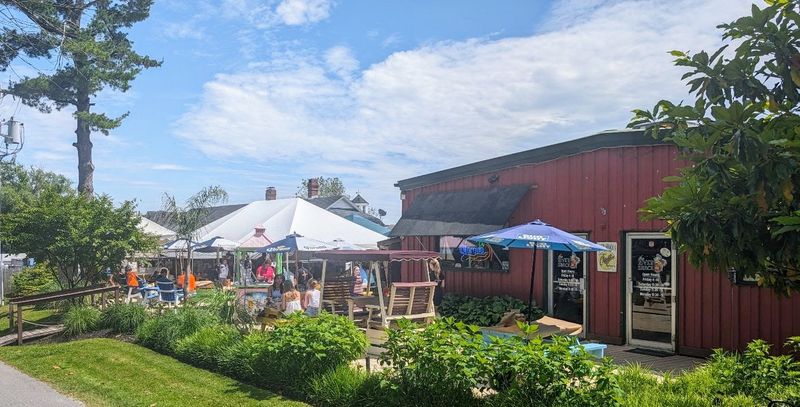 Family Friendly Dining Atmosphere At Shore Restaurants