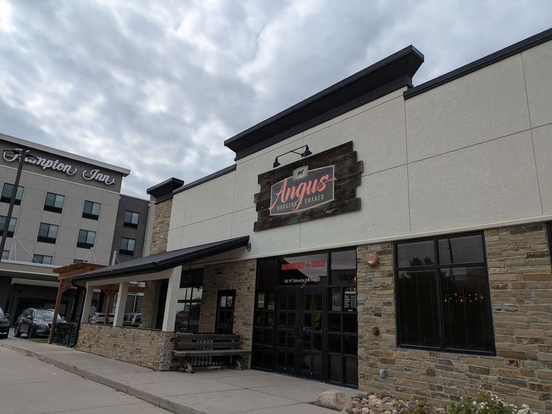 Angus Burgers & Shakes