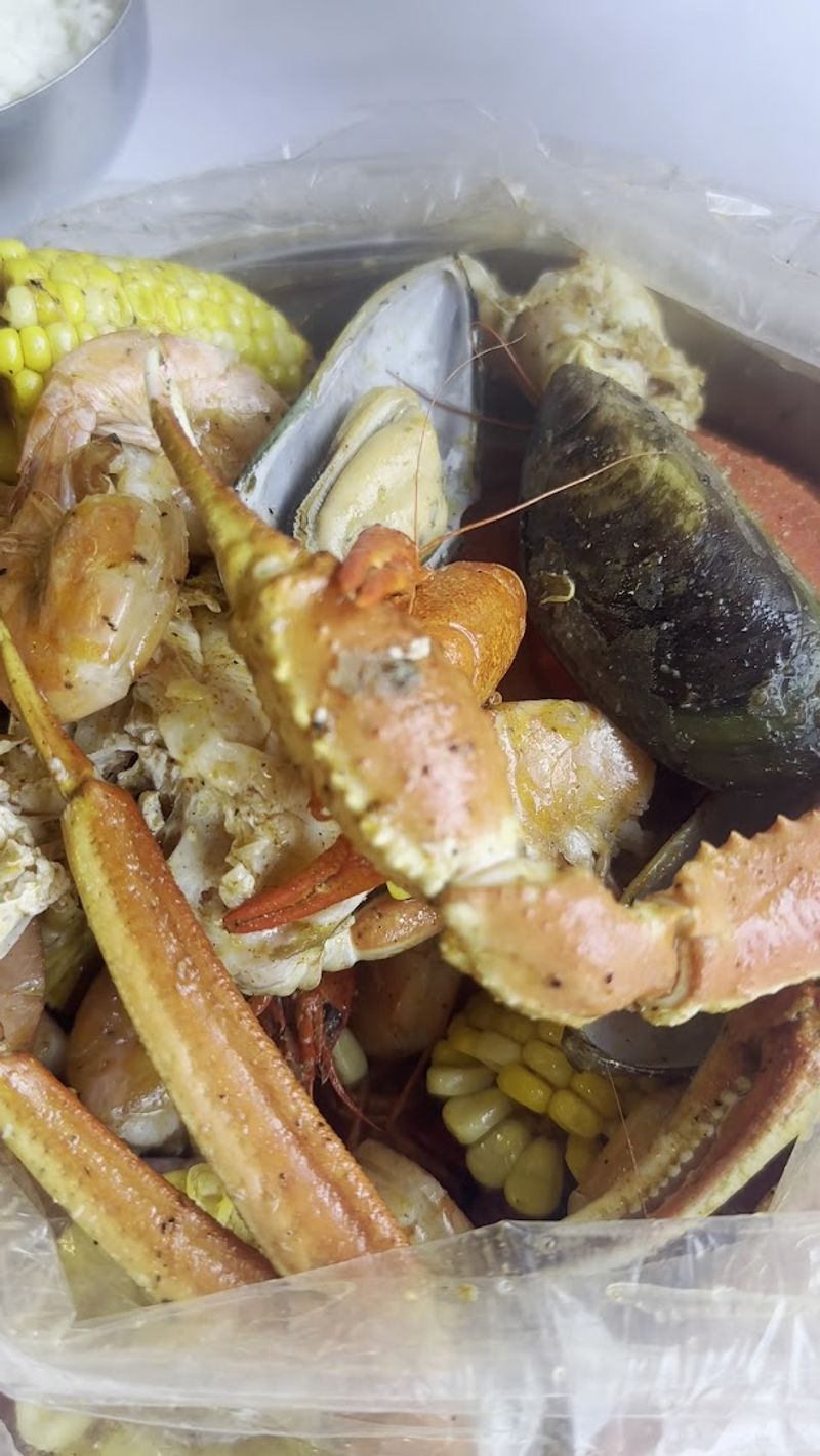 Mad Seafood Boiler
