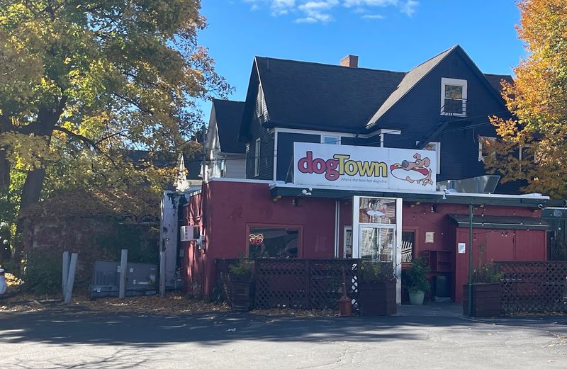 Dogtown Hots