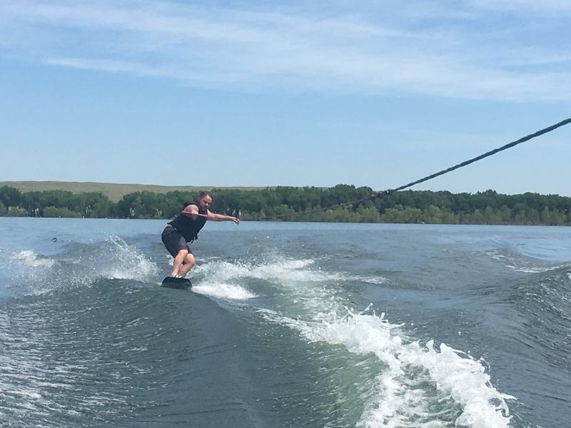 Boating Days Feel Bigger On This Wide Open Lake