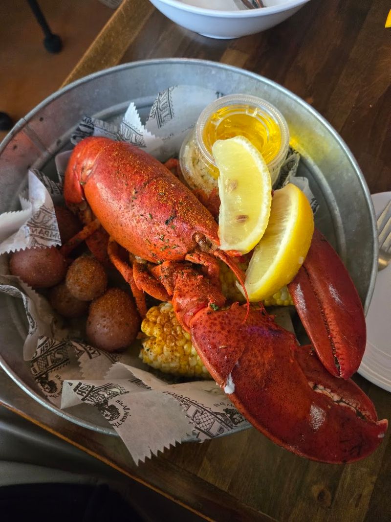 A Seafood Stop Worth Adding To Your Road Trip