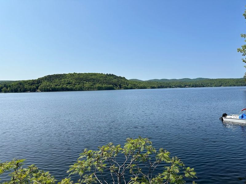 Boating Paradise With Room To Breathe