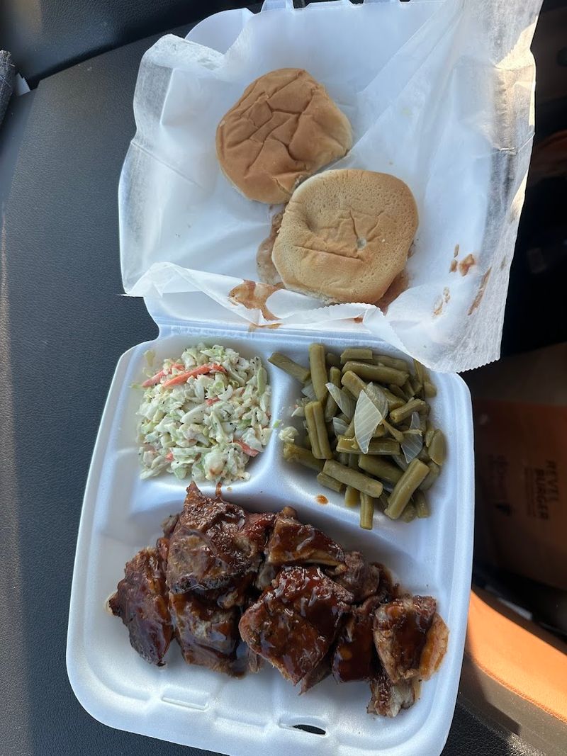 The Ribs That People Drive Miles To Eat