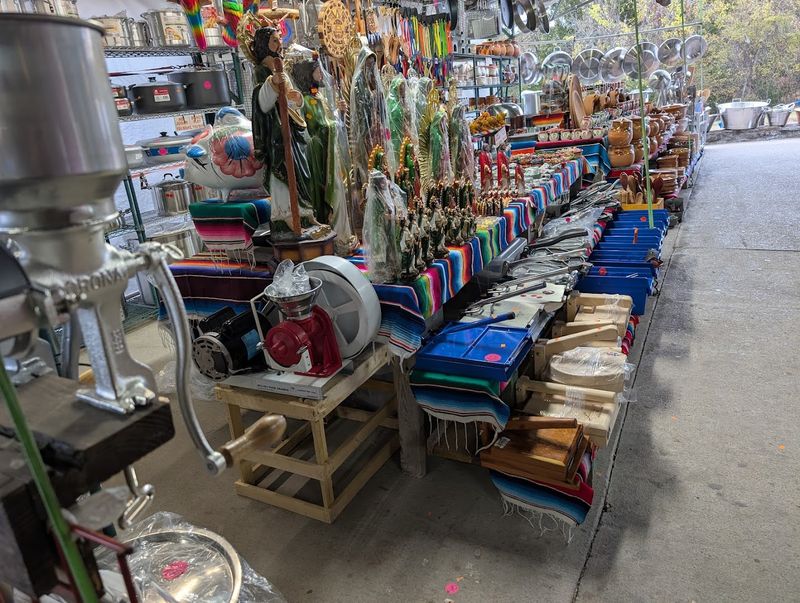The Vendor Variety That Keeps You Browsing Row After Row