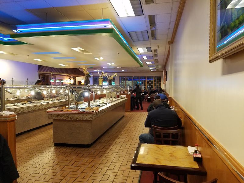 A Comfortable Buffet For Every Kind Of Diner