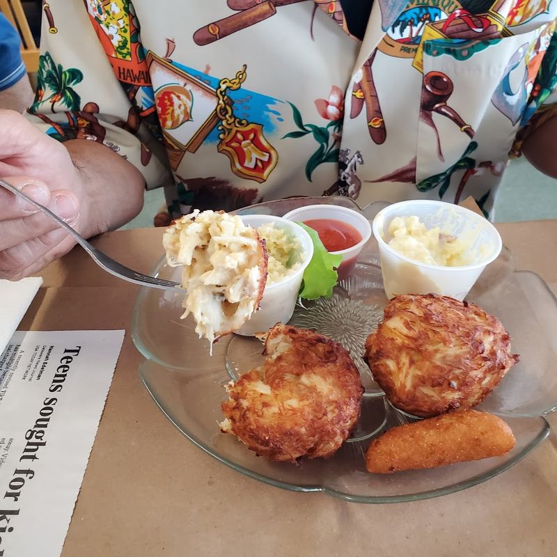 A Crab Cake Built Around Real Crab