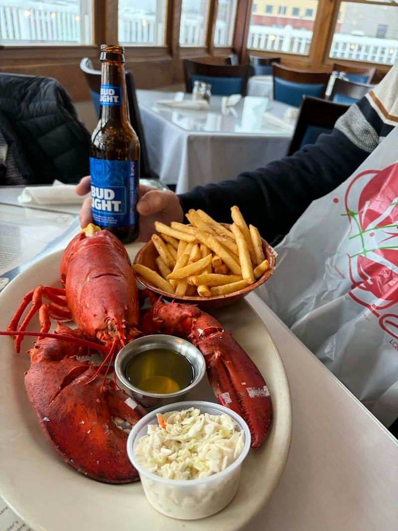 The Lobster Roll Situation At This Burlington Waterfront Spot