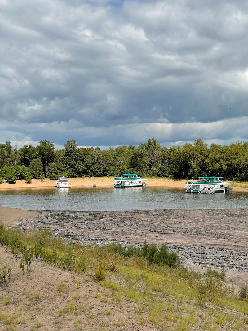 Seasonal Changes And Their Impact On Lake Experiences