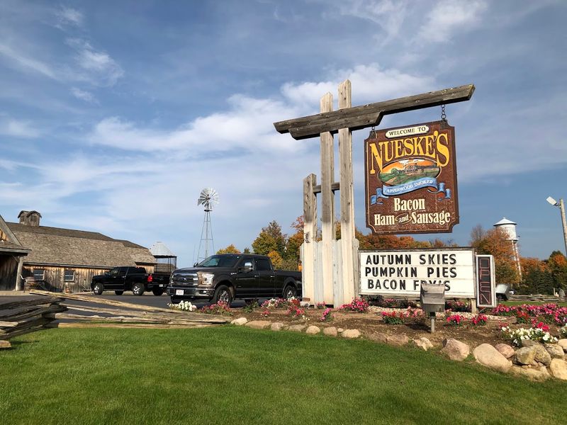 Nueske's Applewood Smoked Meats Company Store
