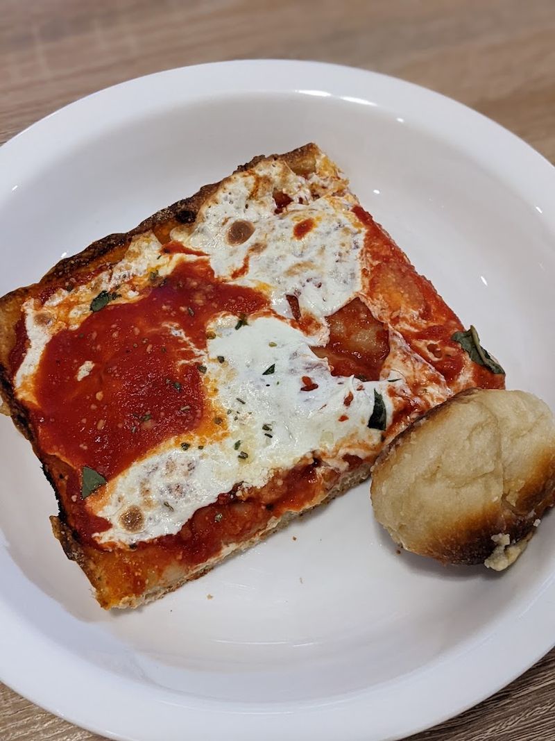 What Makes Chicago-Style Pizza So Irresistible