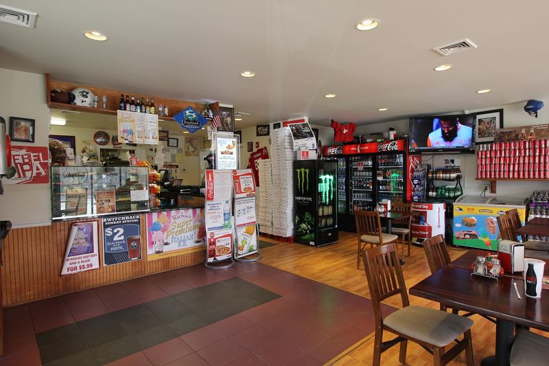 Three Brothers Pizza & Grill
