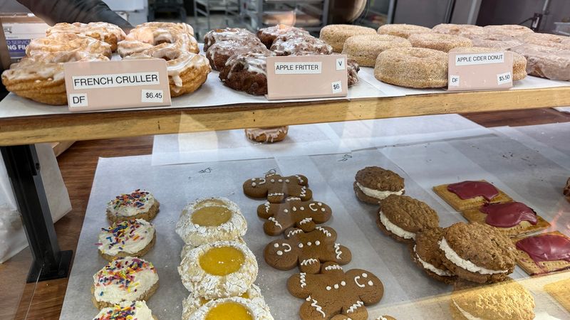 The Passionate Hands Behind The Extraordinary Baking
