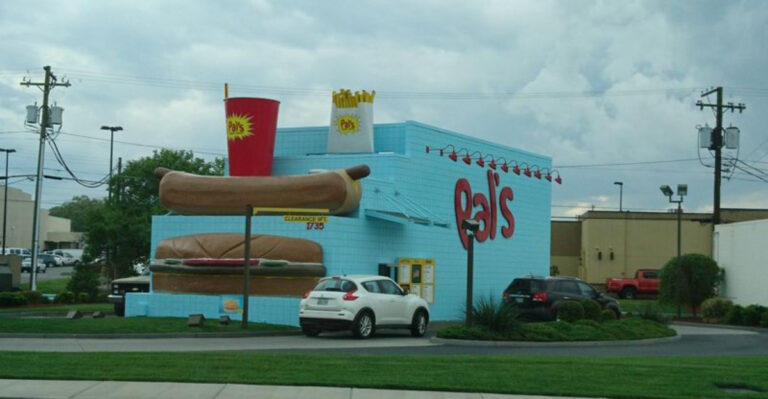 This Quirky Tennessee Burger Joint Serves Fast Food People Actually Get Excited About