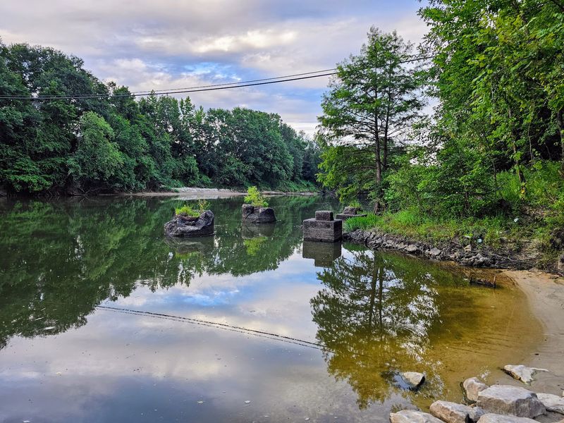 Leaf River Hwy 11 Boat Ramp