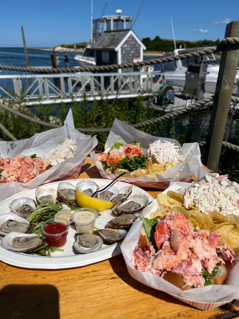 Sesuit Harbor Cafe, Dennis
