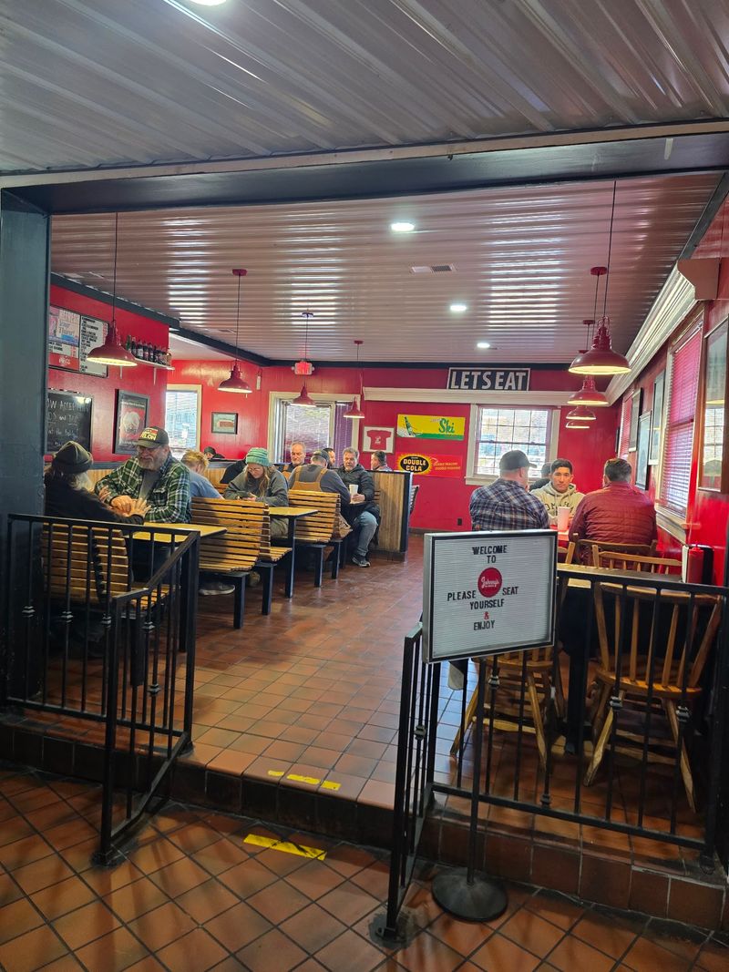 Johnny's Big Burger, Clarksville