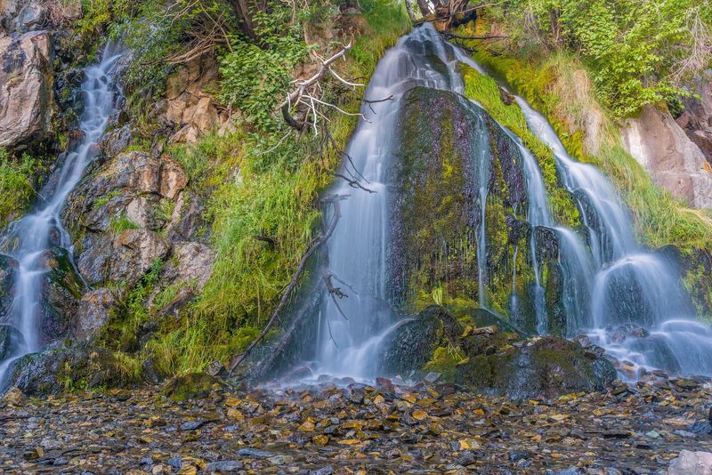 Kings Canyon Waterfalls Trail