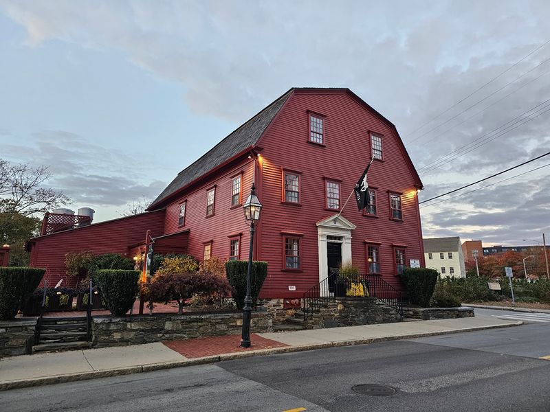 White Horse Tavern 