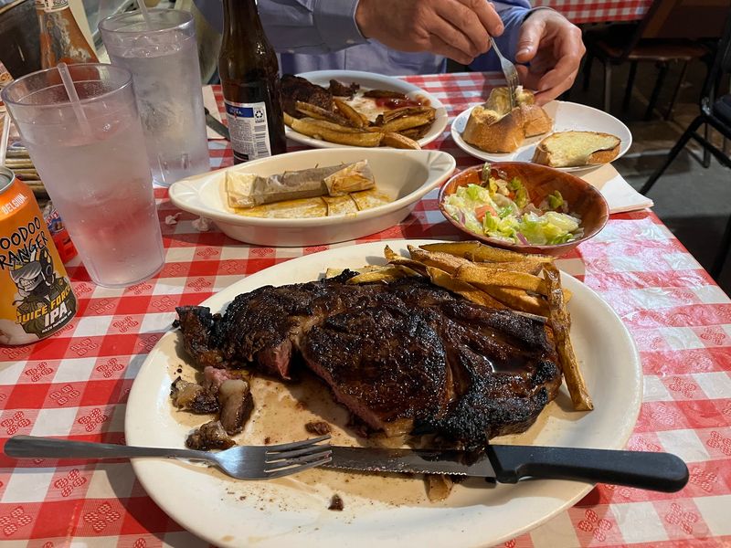 Doe's Eat Place
