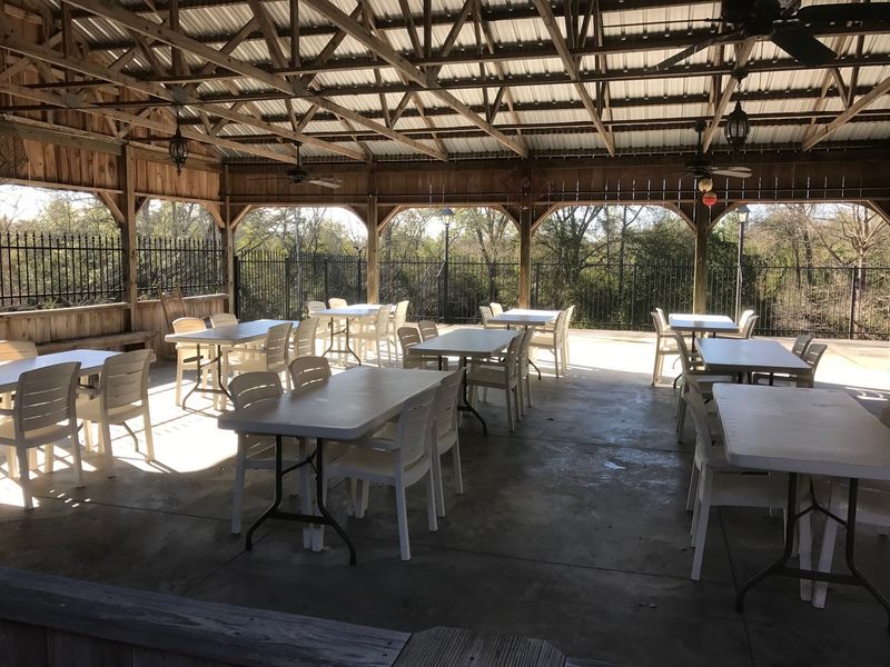 Mack's On The River - Hattiesburg