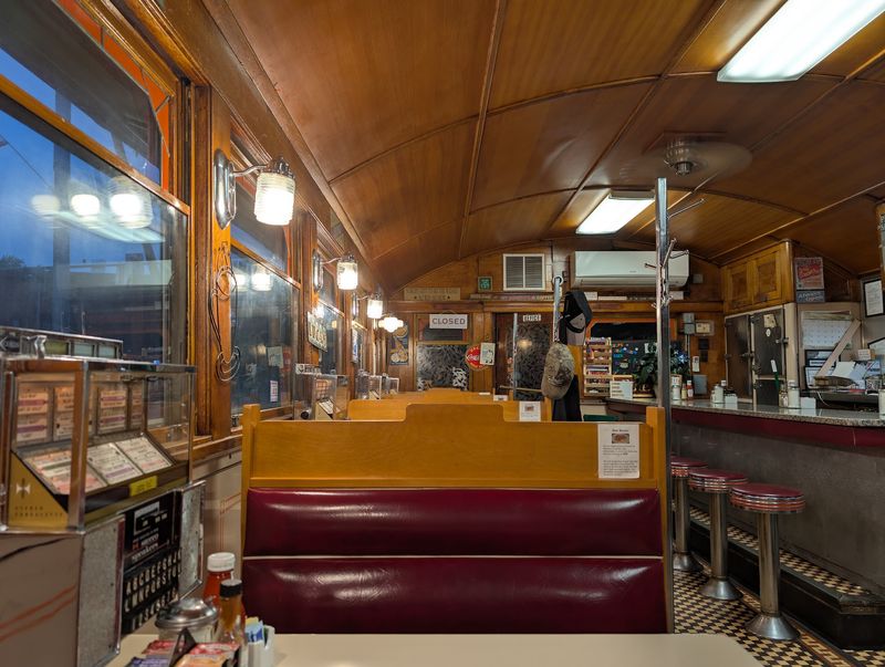 Red Booths And Table Jukeboxes