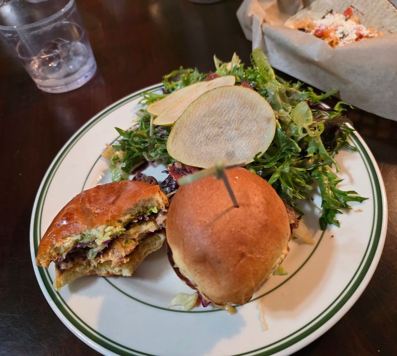 Lamb Burger Fans Have Formed A Quiet Club