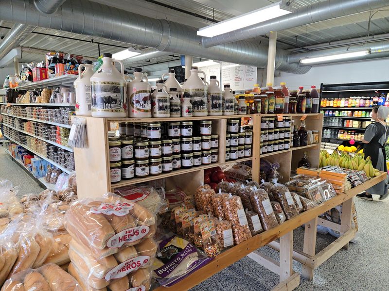 Meet Dutch Country Market On Willett Street