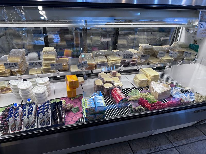 Cheeses That Pair Beautifully With Fresh Bread