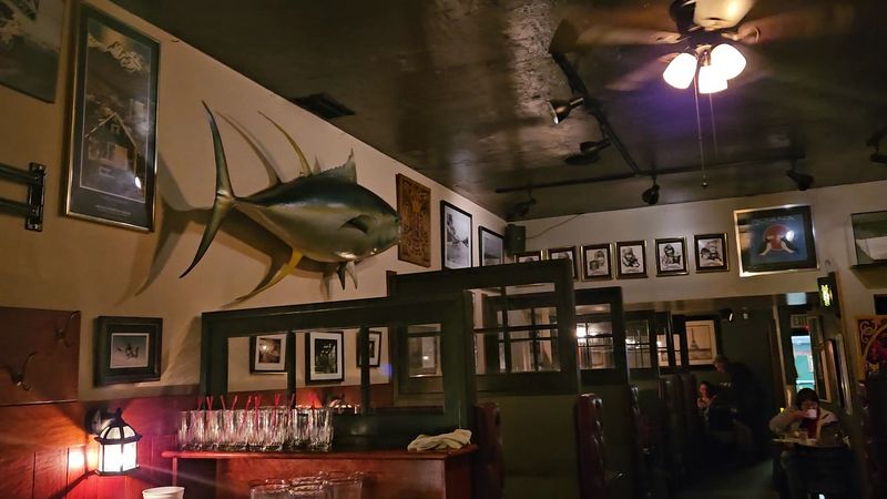 Old-School Atmosphere That Refuses To Modernize