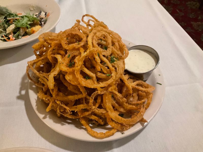 Onion Rings That Regulars Call Mandatory
