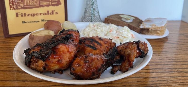 Ribs And Chicken That Hold Their Own