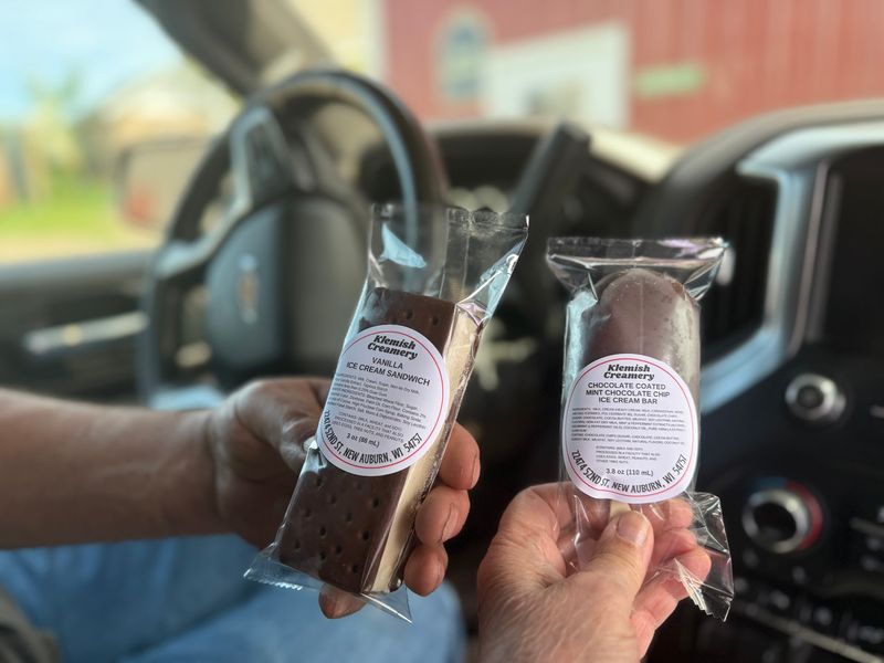 Ice Cream Sandwiches And Chocolate-Dipped Bars Worth The Detour