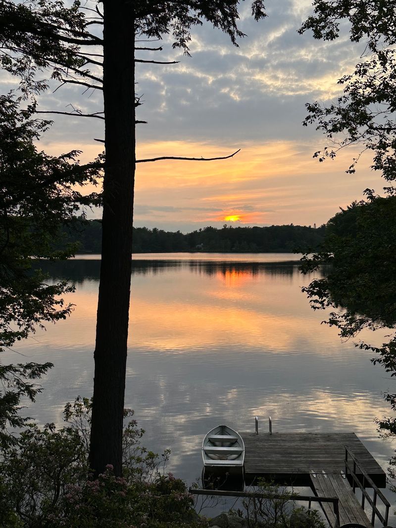 No Motorboats On Benton Pond