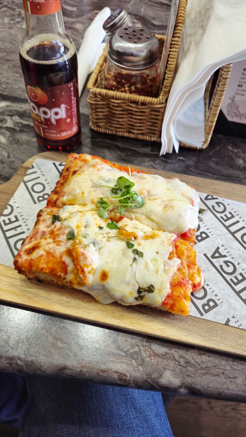 Roman-Style Slices With A Crunchy Base