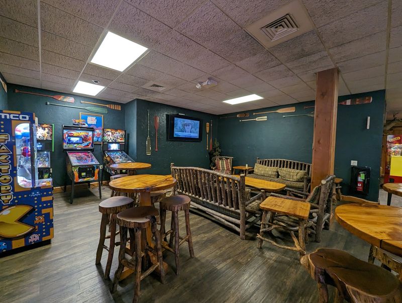 Spacious Seating That Handles Big Groups