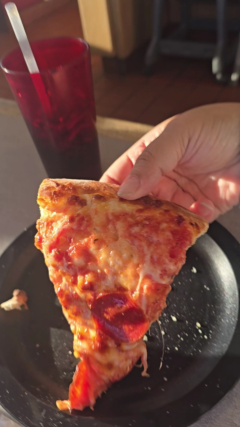 A Crust Travelers Regularly Mention