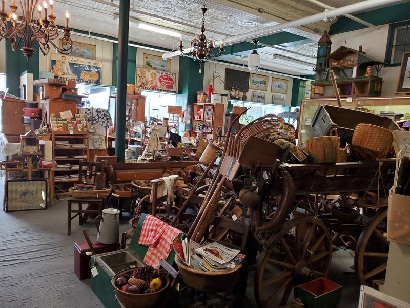Salvaged Architectural Pieces For Old-House Lovers