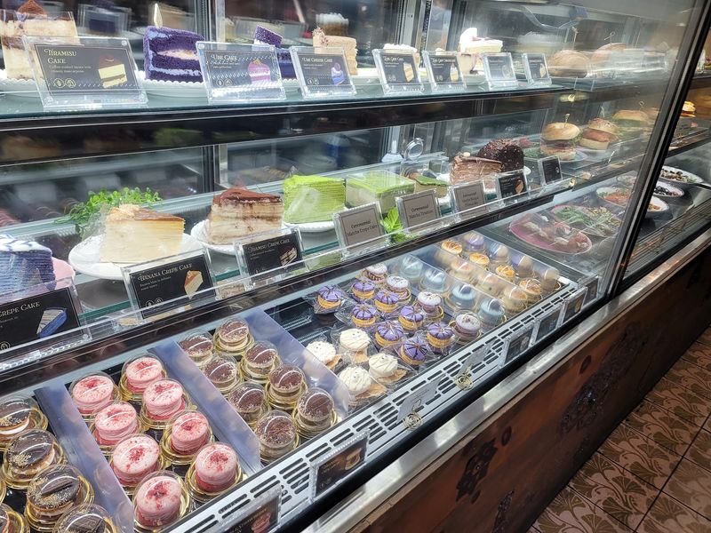 Macarons And Cakes Worth Going The Extra Mile