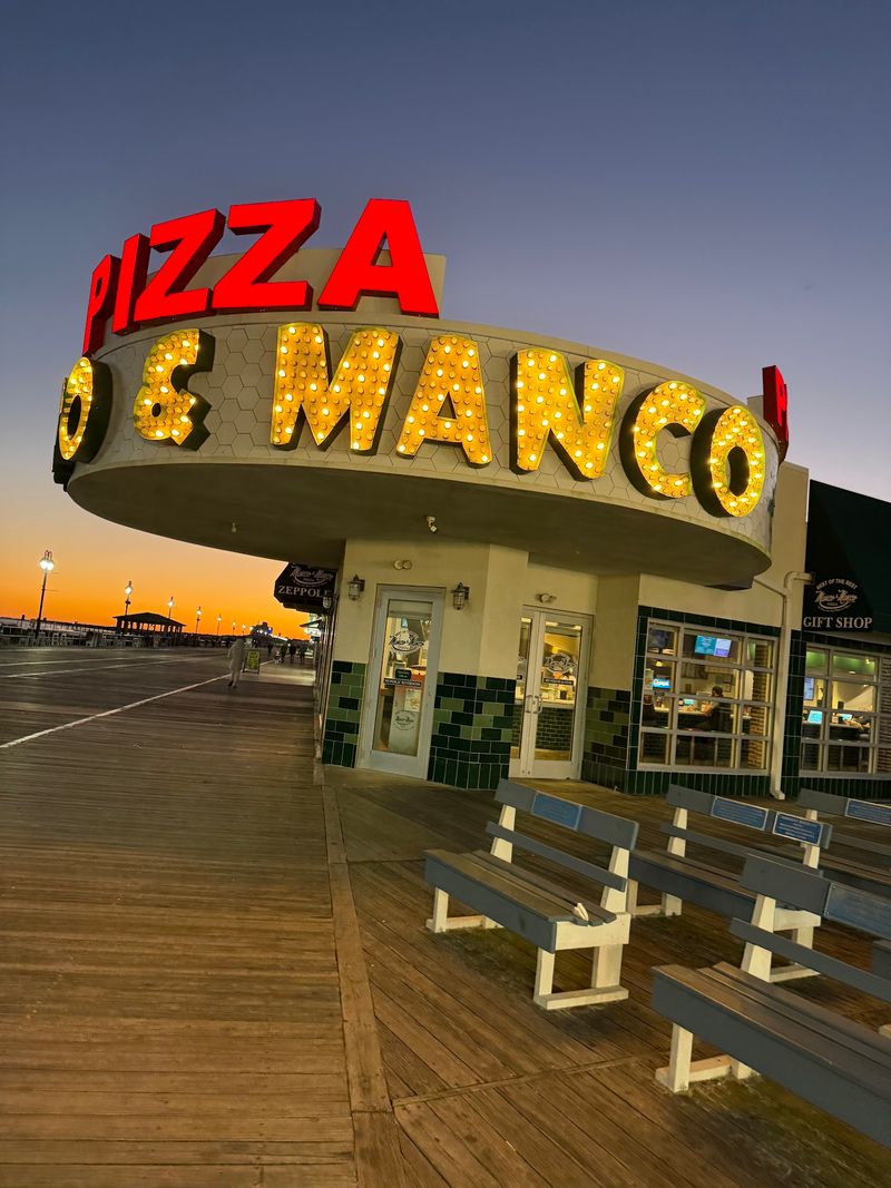 The Former Strand Theater Gives Pizza Night A Bigger Stage